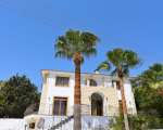 7 bedroom for Sale or Rent Villa in Larnaca Oroklini Area