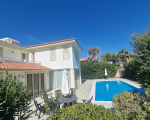 4 bedroom detached house in Larnaca Perivolia Area