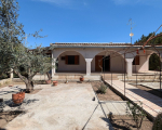 Residential Field with 3 bedroom House in Larnaca Psevdas Area