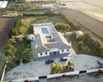 5 bedroom Villa in Larnaca Perivolia near the Beach Area