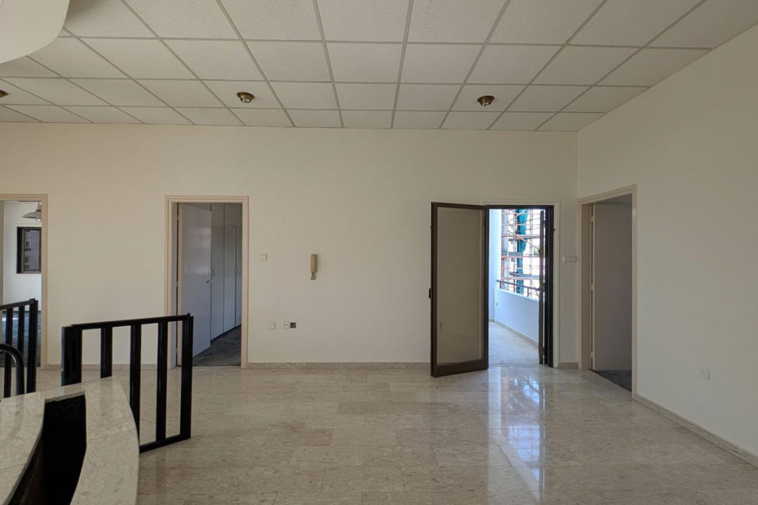 3 bedroom apartment in Larnaca Ayios Nikolaos Area