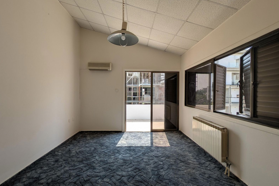 3 bedroom apartment in Larnaca Ayios Nikolaos Area