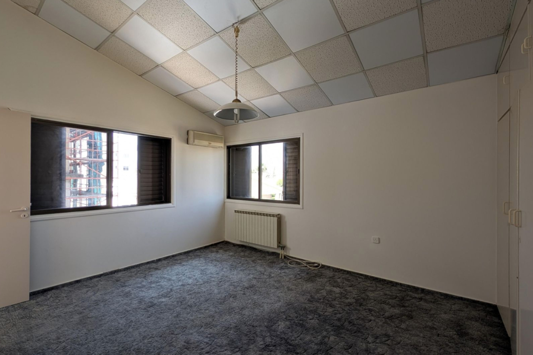 3 bedroom apartment in Larnaca Ayios Nikolaos Area