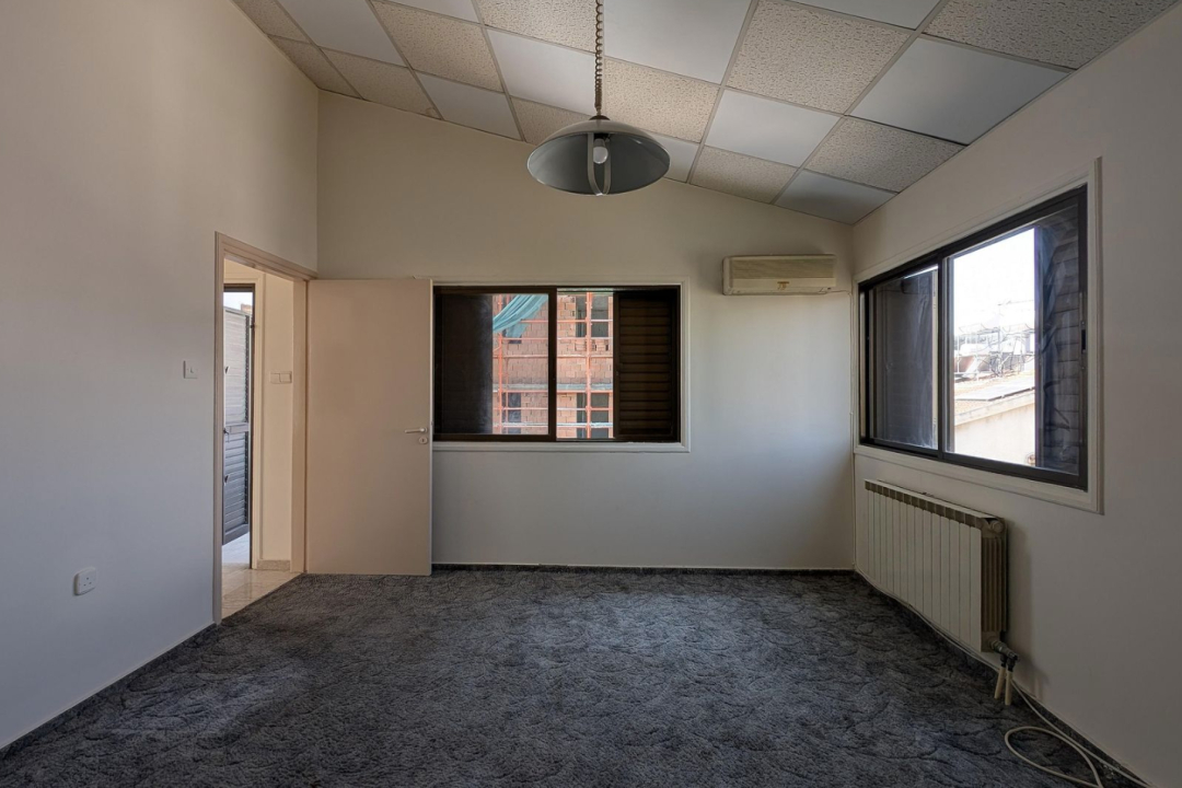 3 bedroom apartment in Larnaca Ayios Nikolaos Area