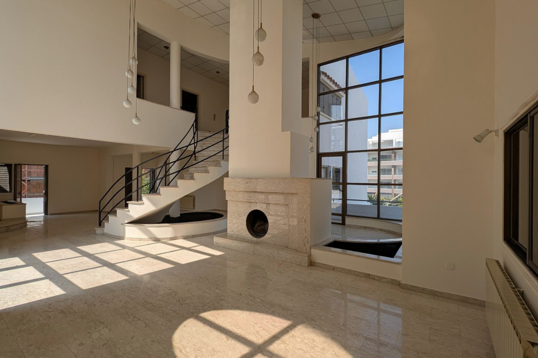 3 bedroom apartment in Larnaca Ayios Nikolaos Area