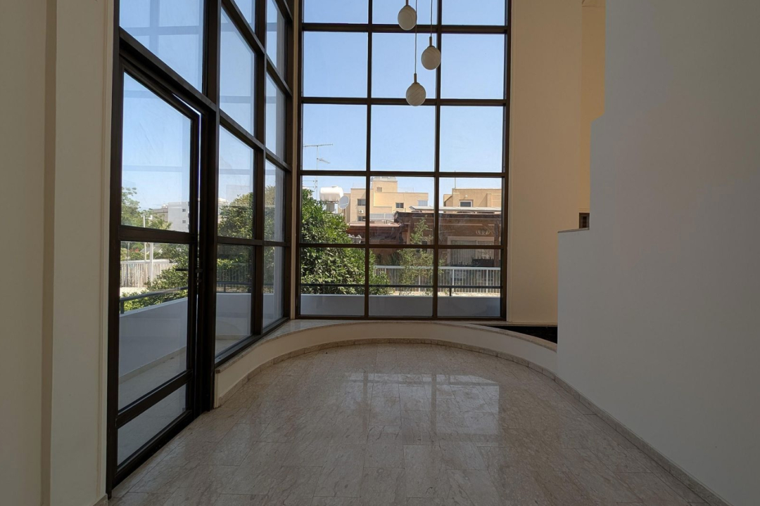 3 bedroom apartment in Larnaca Ayios Nikolaos Area