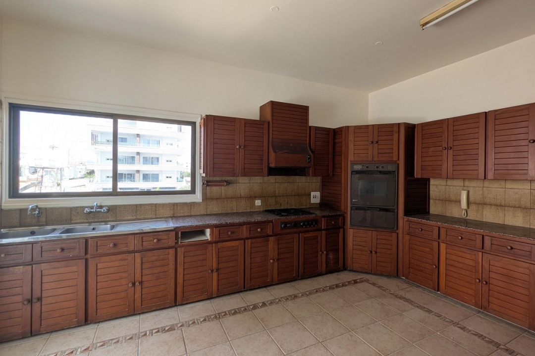 3 bedroom apartment in Larnaca Ayios Nikolaos Area