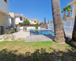 4 bedroom villa with swimming pool on Dhekelia Road