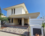 4 bedroom villa with swimming pool on Dhekelia Road