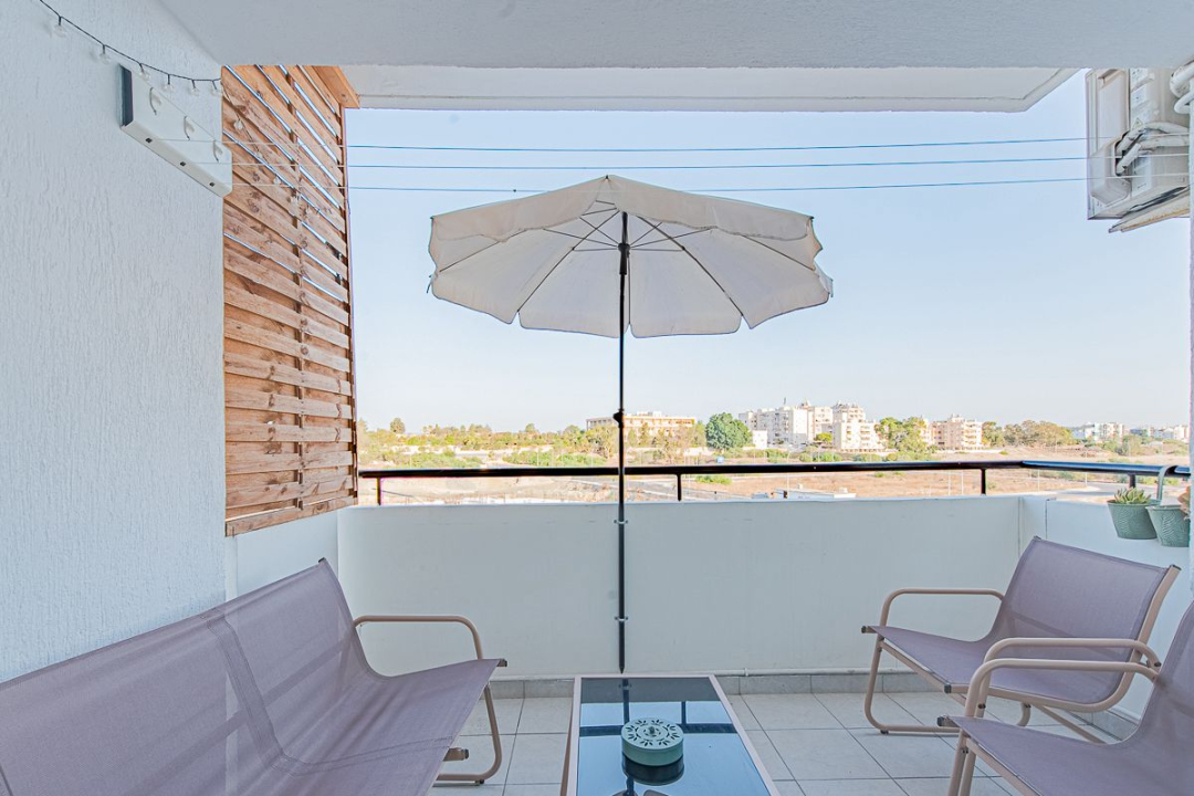 2 bedroom apartment in Larnaca Makenzie Area
