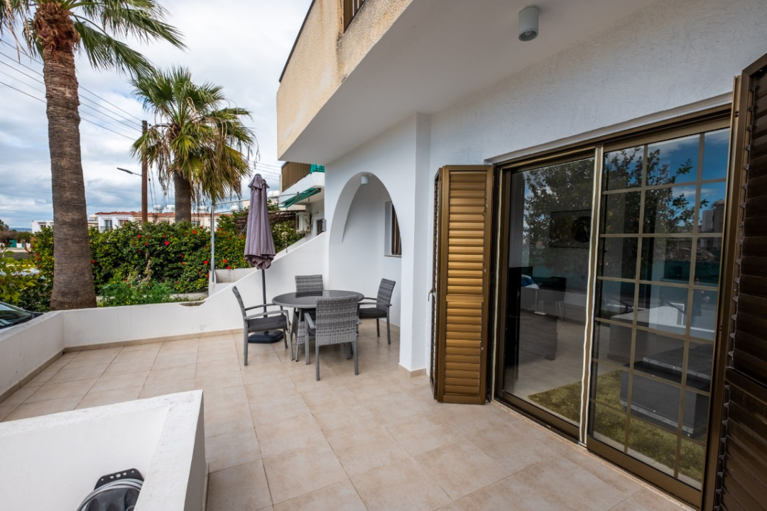2 bedroom apartment in Larnaca Oroklini Area