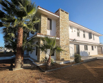6 bedroom detached house in Larnaca Dromolaxia Area