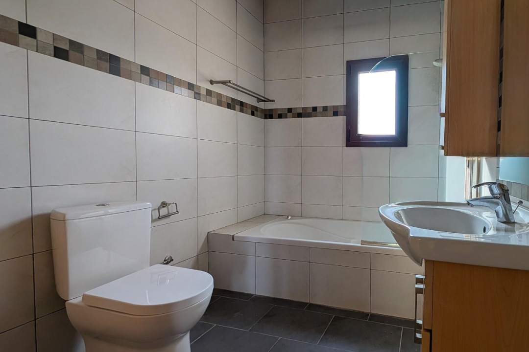 2 bedroom semi detached house in Larnaca Kiti Area