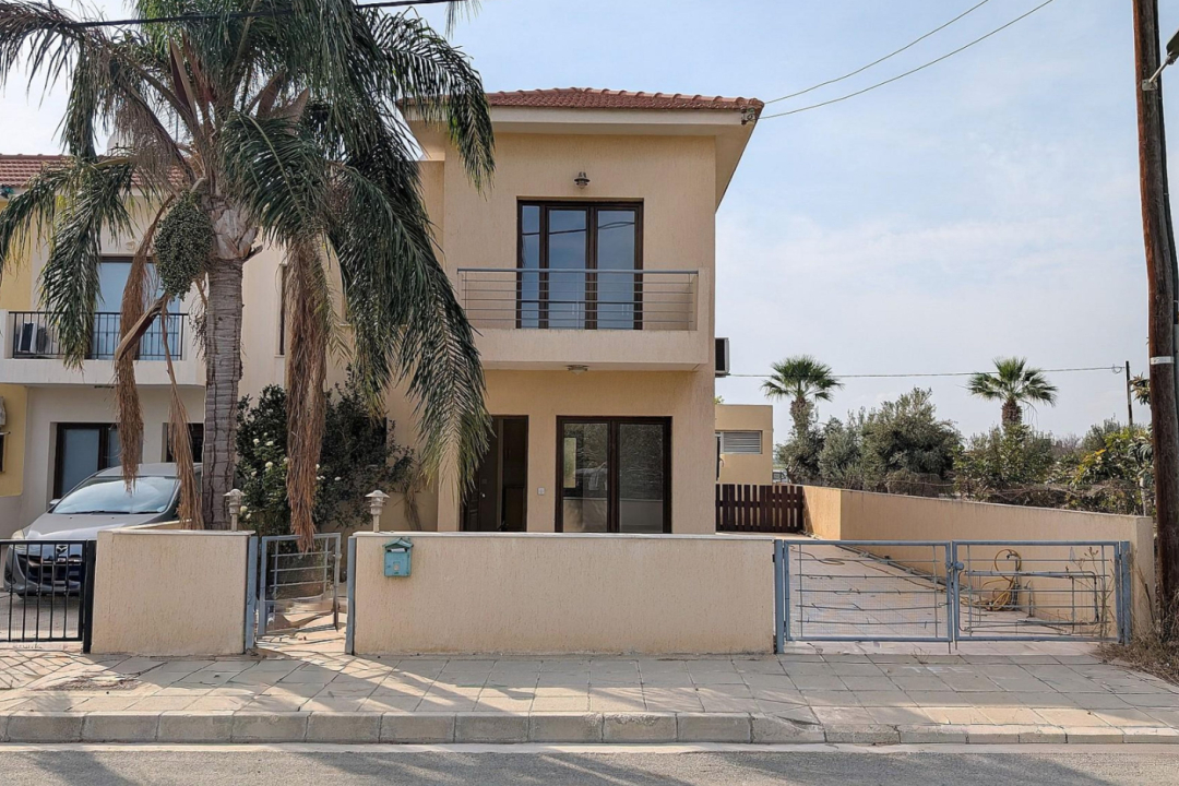 2 bedroom semi detached house in Larnaca Kiti Area