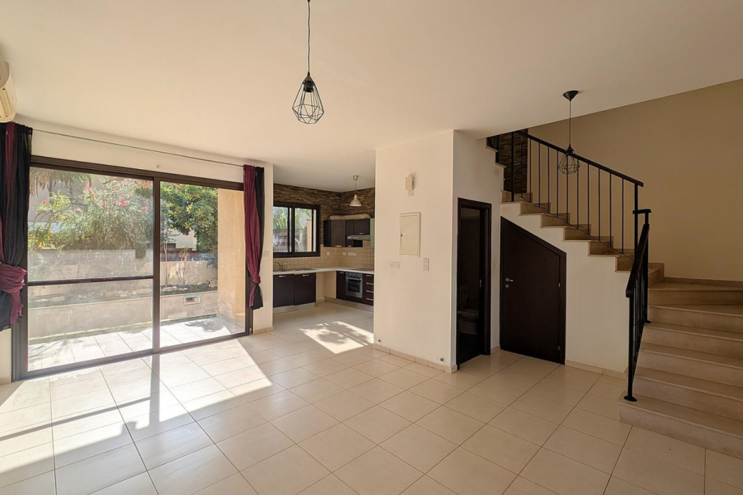 3 bedroom semi detached house in Larnaca Oroklini Area