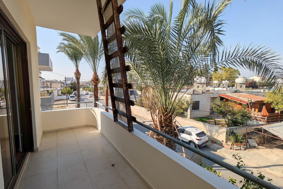 2 bedroom apartment with rooftop studio in Sotiros Area