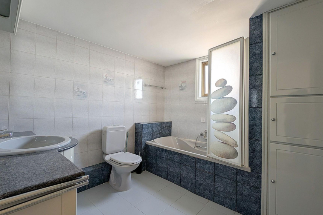 2 bedroom apartment with rooftop studio in Sotiros Area