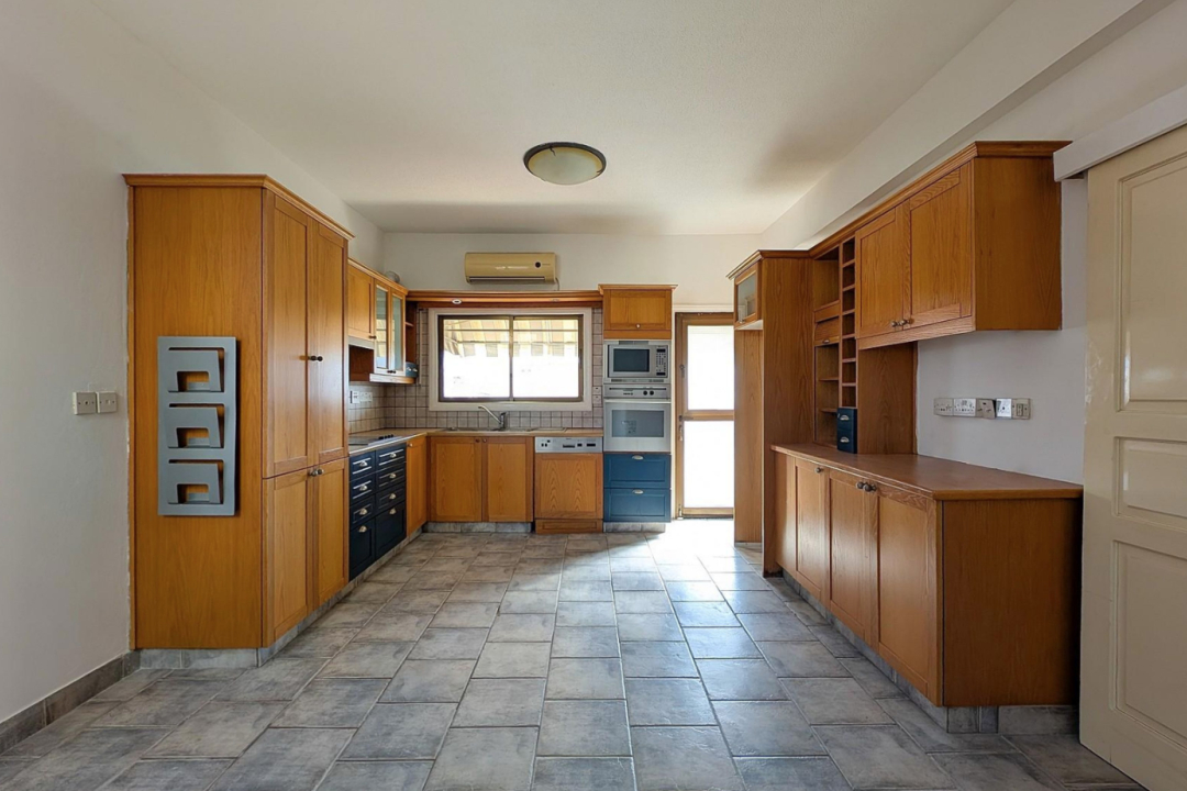 2 bedroom apartment with rooftop studio in Sotiros Area