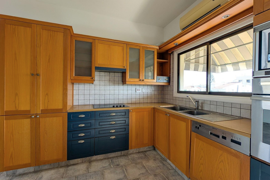 2 bedroom apartment with rooftop studio in Sotiros Area