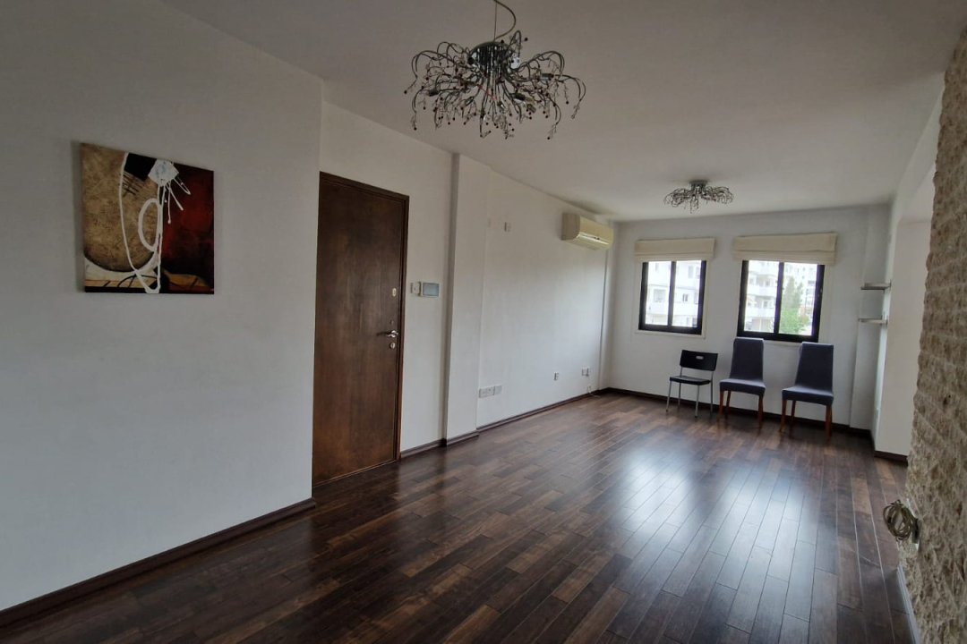 3 bedroom apartment in Faneromeni area