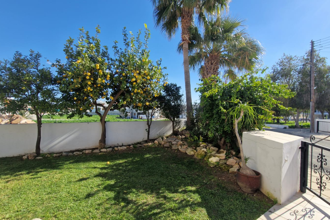 4 bedroom house in Oroklini with central heating