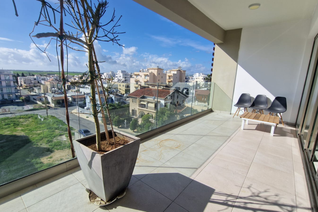 3 bedroom spacious apartment in Faneromeni