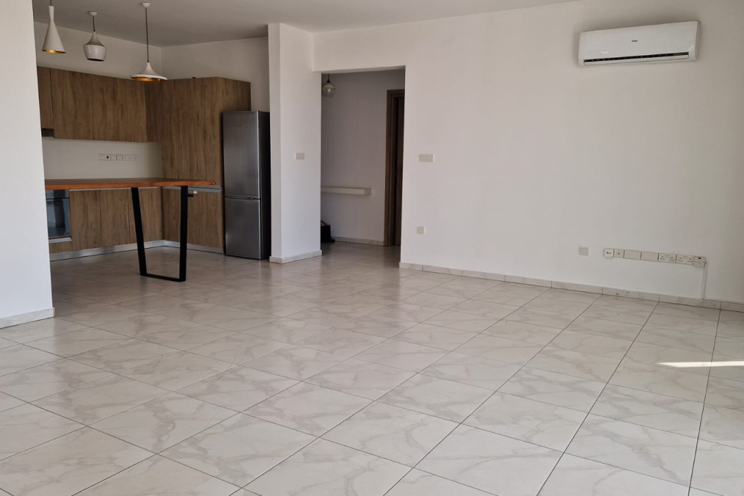 3 bedroom spacious apartment in Faneromeni