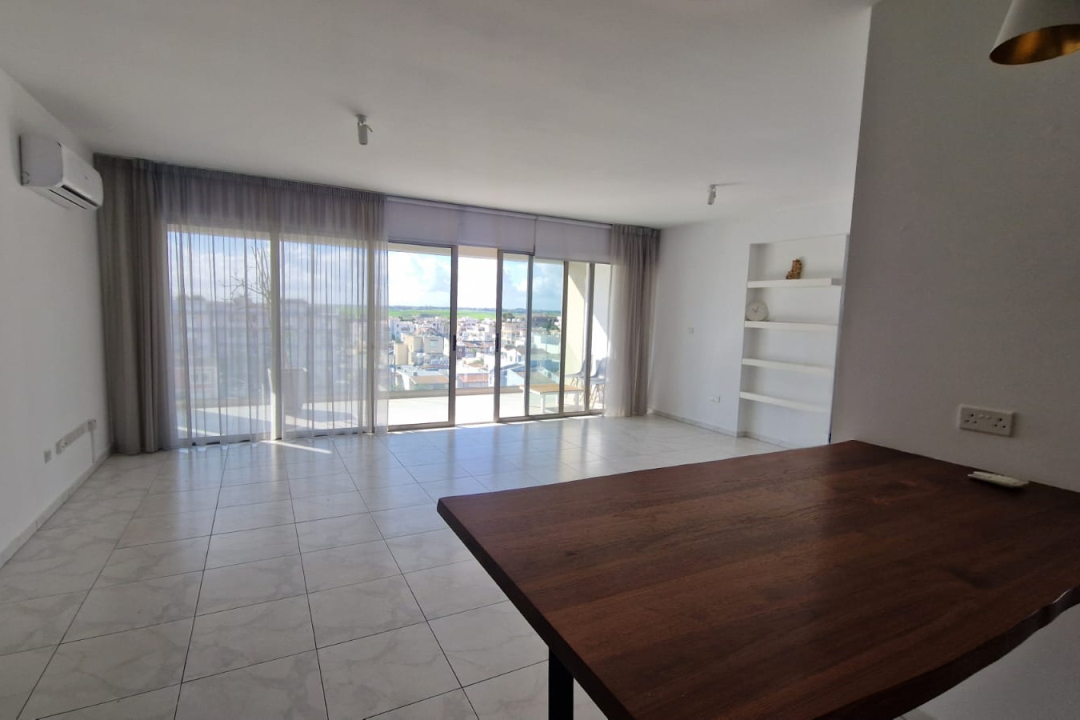 3 bedroom spacious apartment in Faneromeni