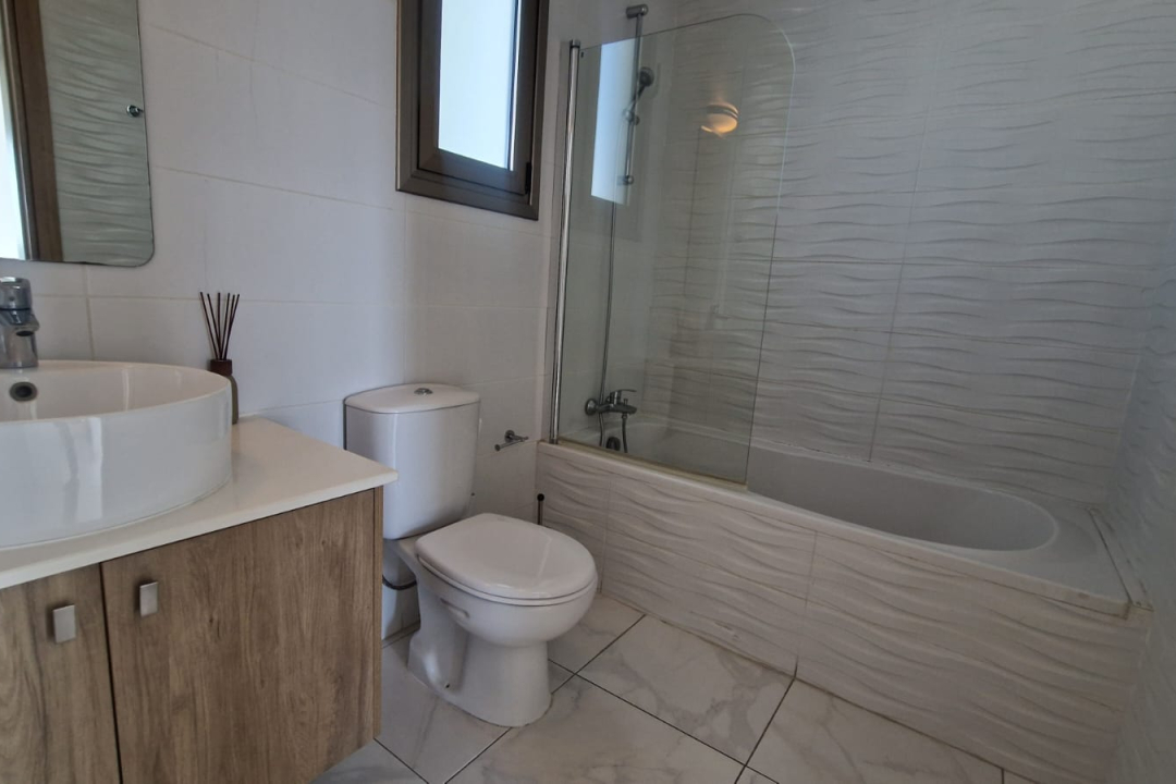 3 bedroom spacious apartment in Faneromeni