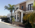 6 bedroom villa to rent in Larnaca Apostolos Loukas Area